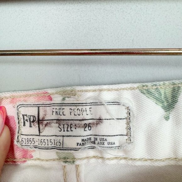 FREE PEOPLE | Retro Rose Floral Print Cream Slim Jeans Women’s Size 26 (2) - Picture 9 of 12